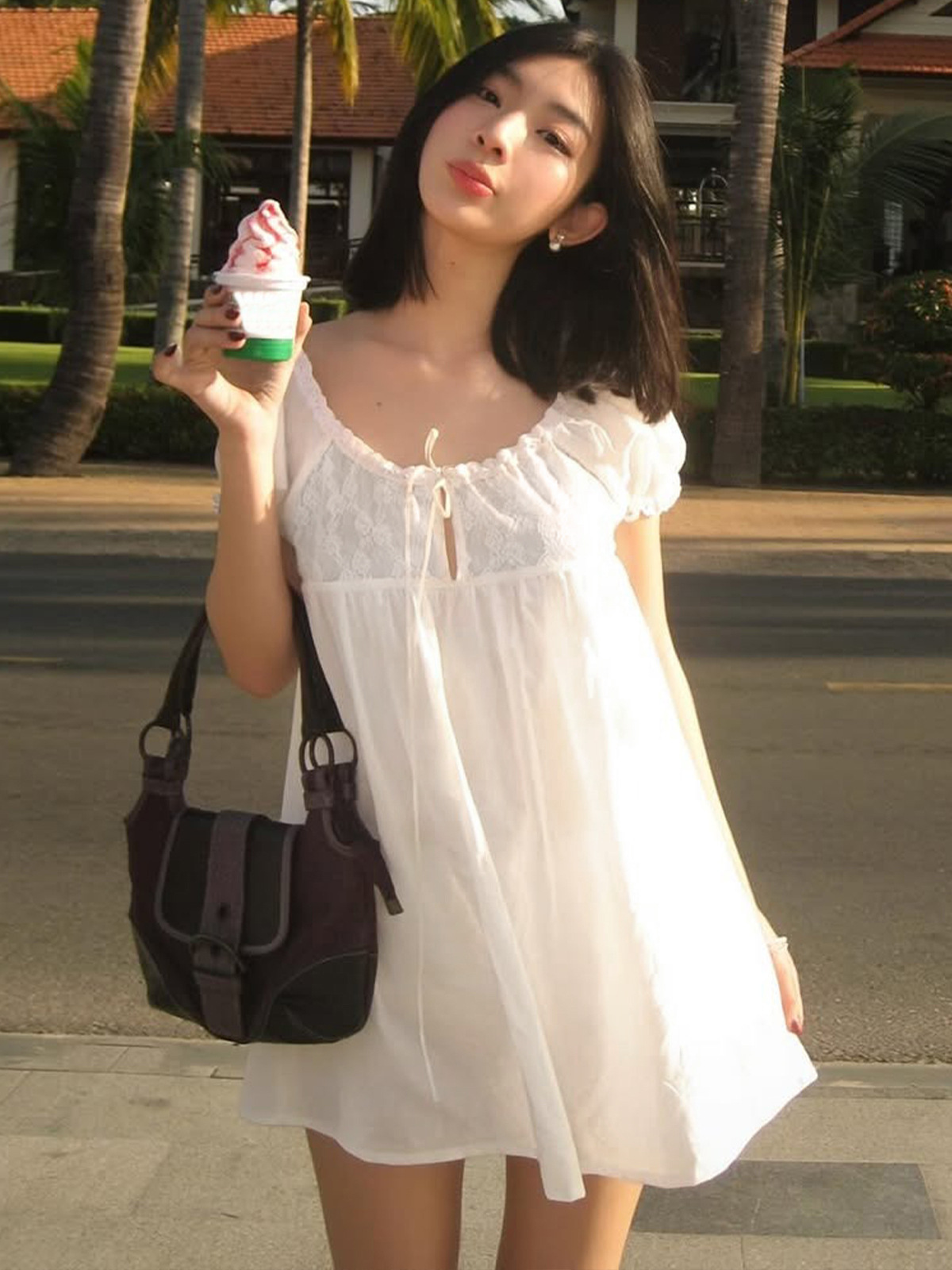Beyaz Omuzları Açık Dantel Bab - Off Shoulder Puff Sleeve Sundress incelemesi ve fiyatı